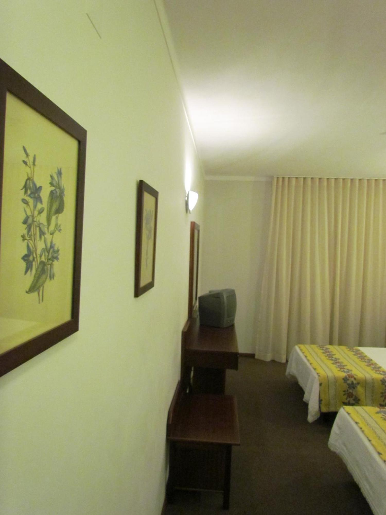 Sao Tomas Hotel Fatima Exterior photo